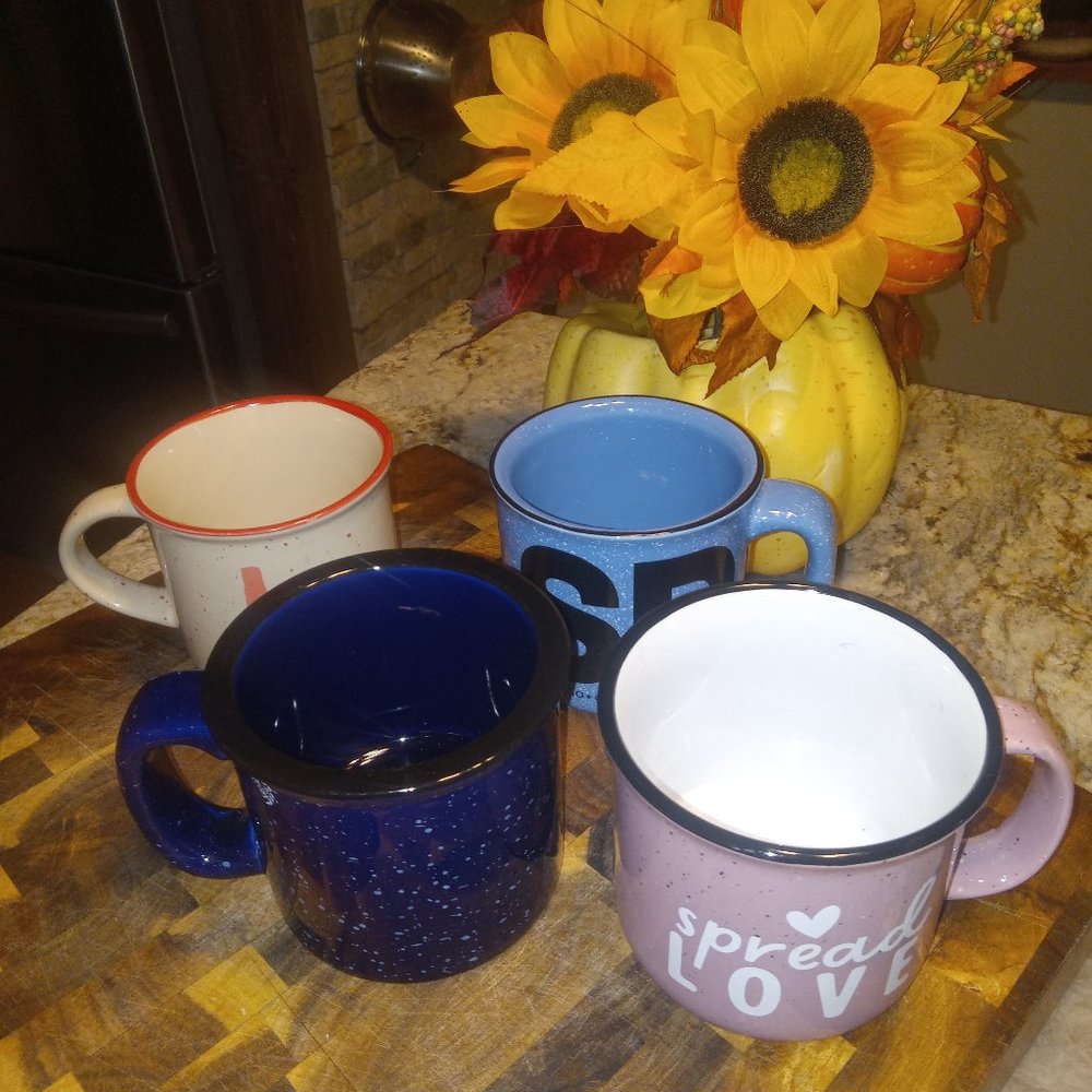 Set of 4 Rustic Ceramic Camping Cabin Cottage Vacation home Decor Coffee Mugs